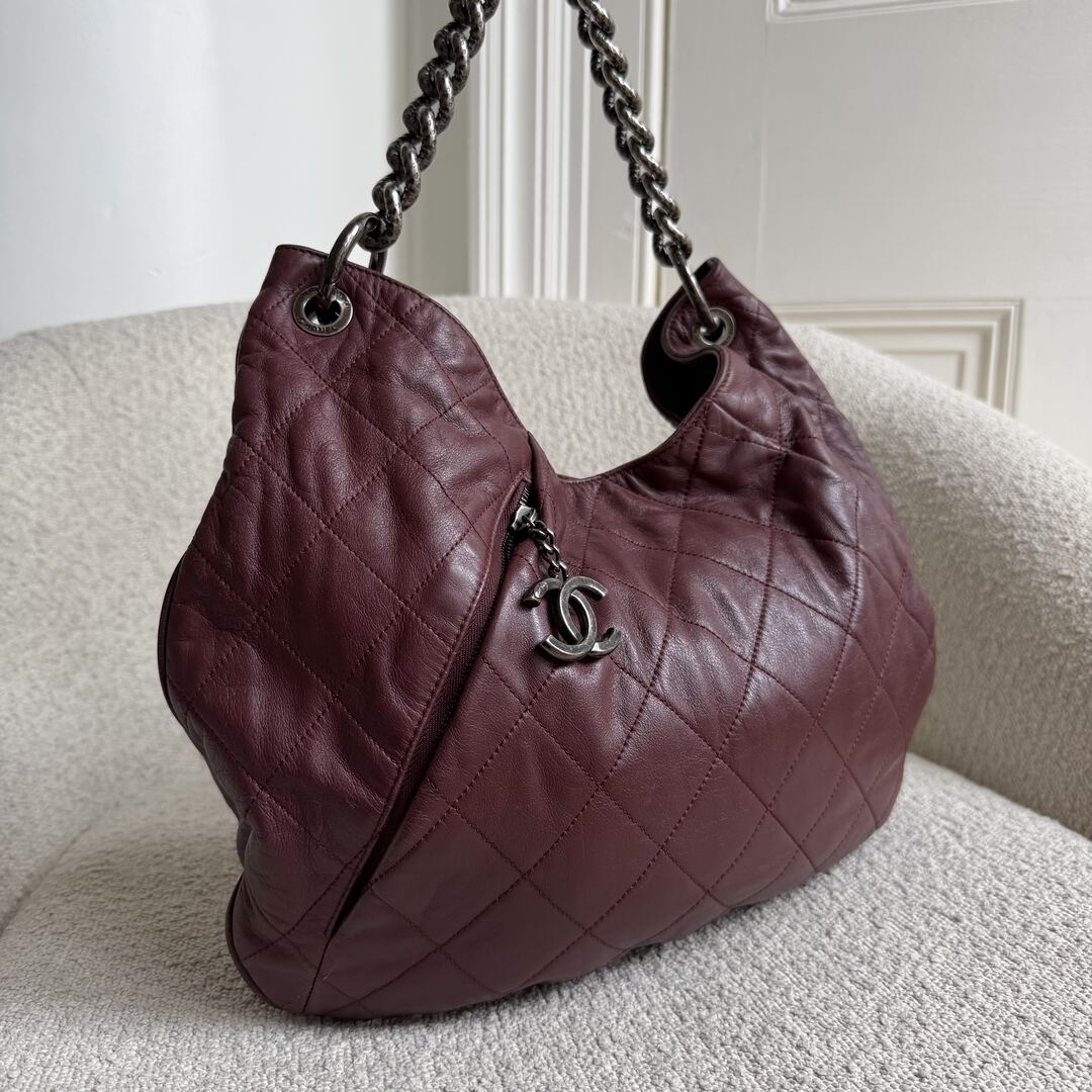 2012 Chanel Burgundy Quilted Pleats Hobo Leather Shoulder Bag