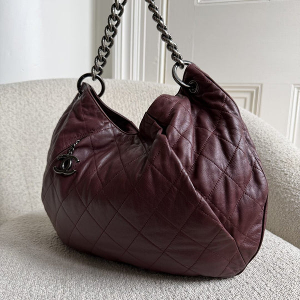 2012 Chanel Burgundy Quilted Pleats Hobo Leather Shoulder Bag