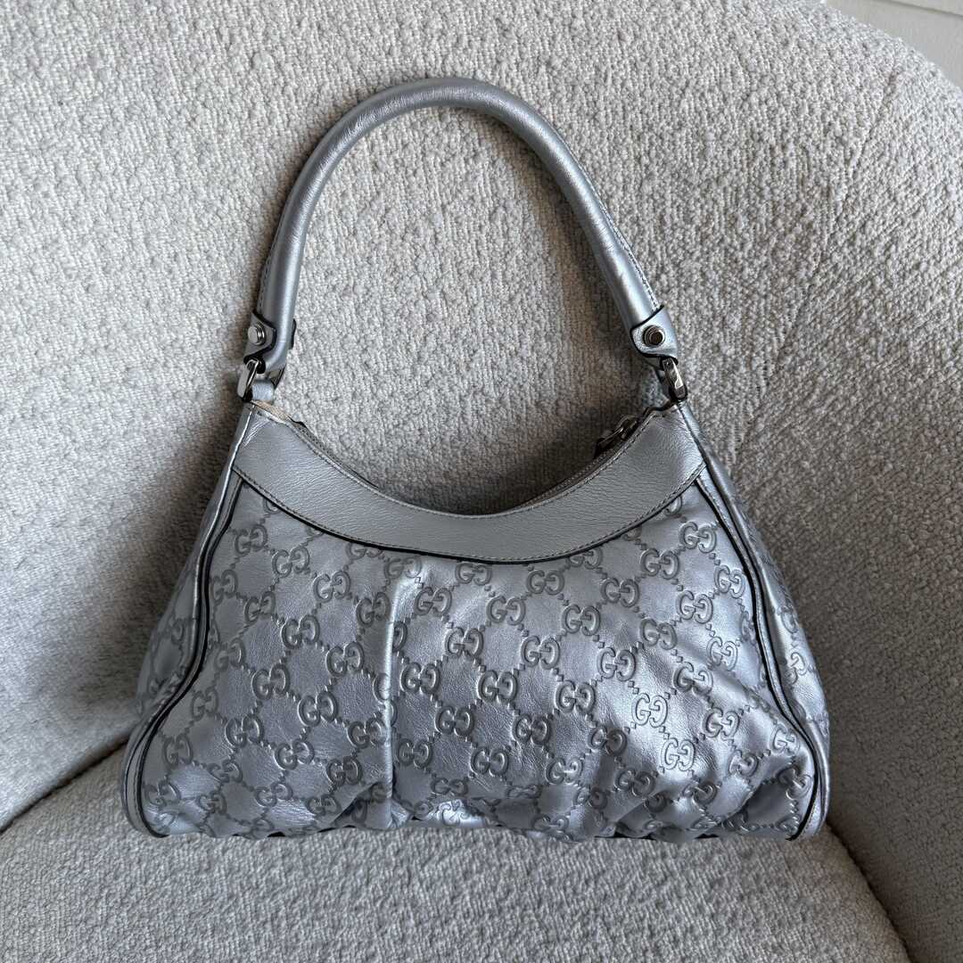 Gucci Guccissima Abbey Metallic Silver Shoulder Bag