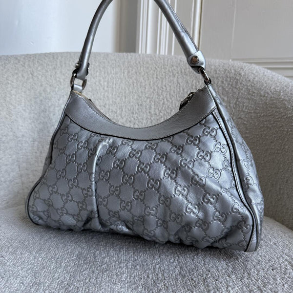Gucci Guccissima Abbey Metallic Silver Shoulder Bag