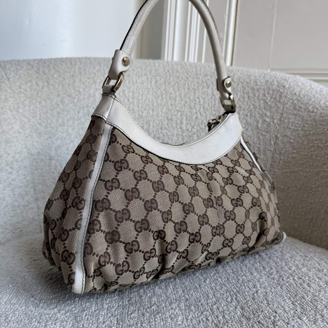 Gucci GG Canvas Abbey White Shoulder Bag