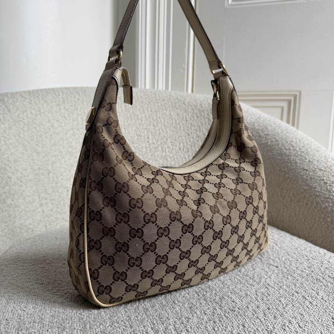 Gucci GG Canvas White Shoulder Bag