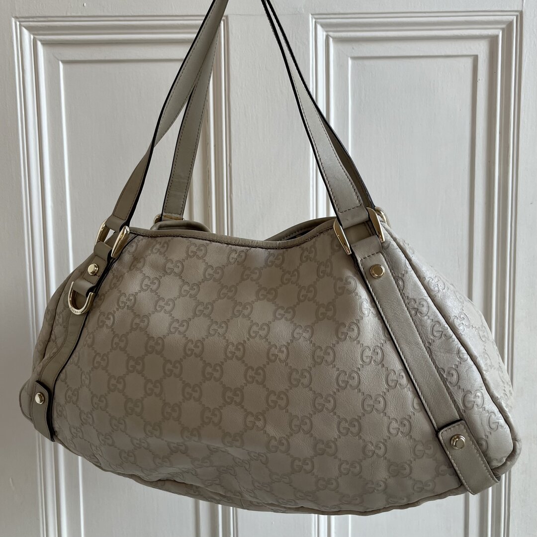 Gucci Guccissima Abbey Leather Cream Tote Bag