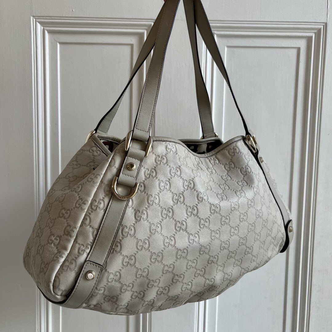 Gucci Guccissima Abbey Leather Cream Tote Bag