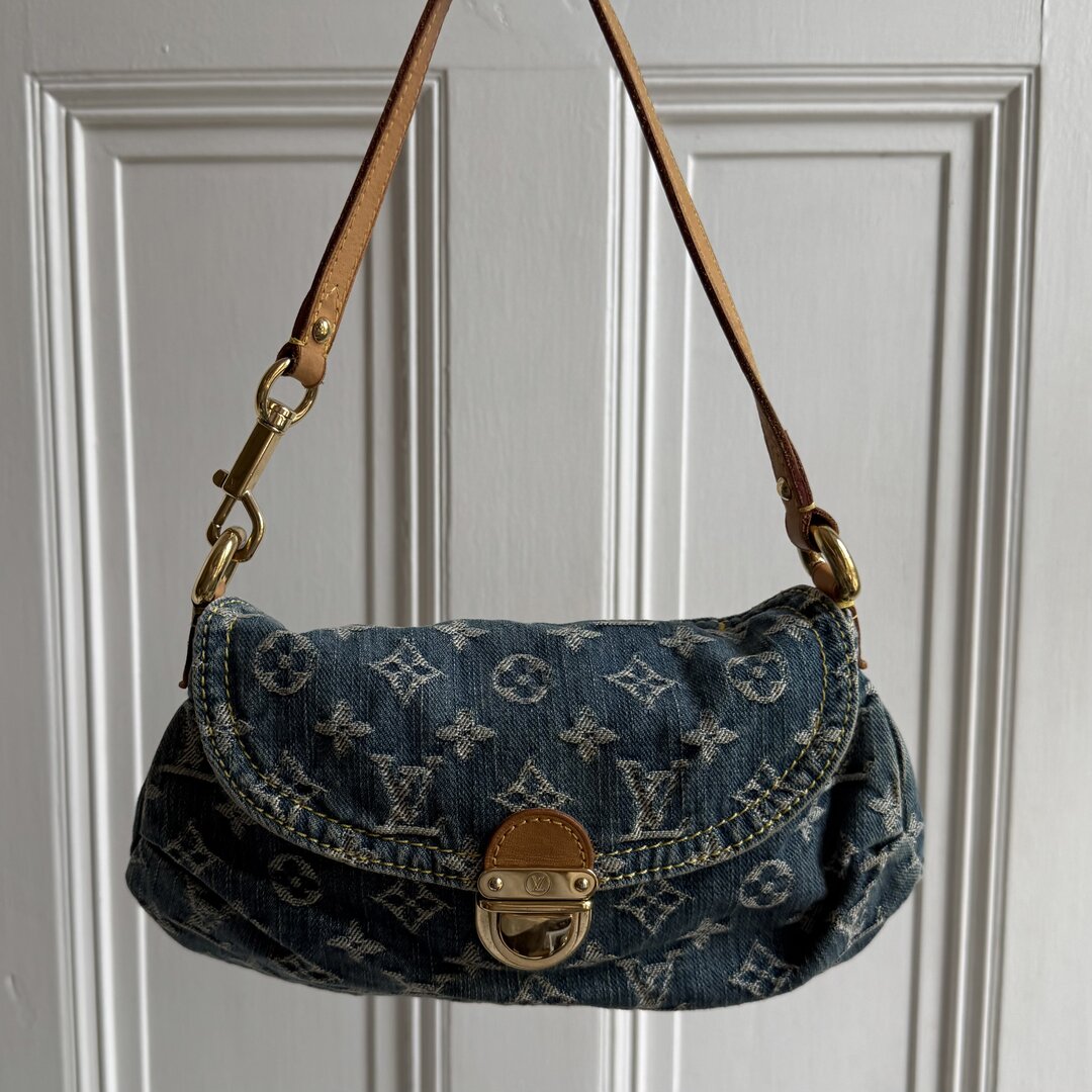 2005 Louis Vuitton Blue Denim Pleaty Shoulder Bag