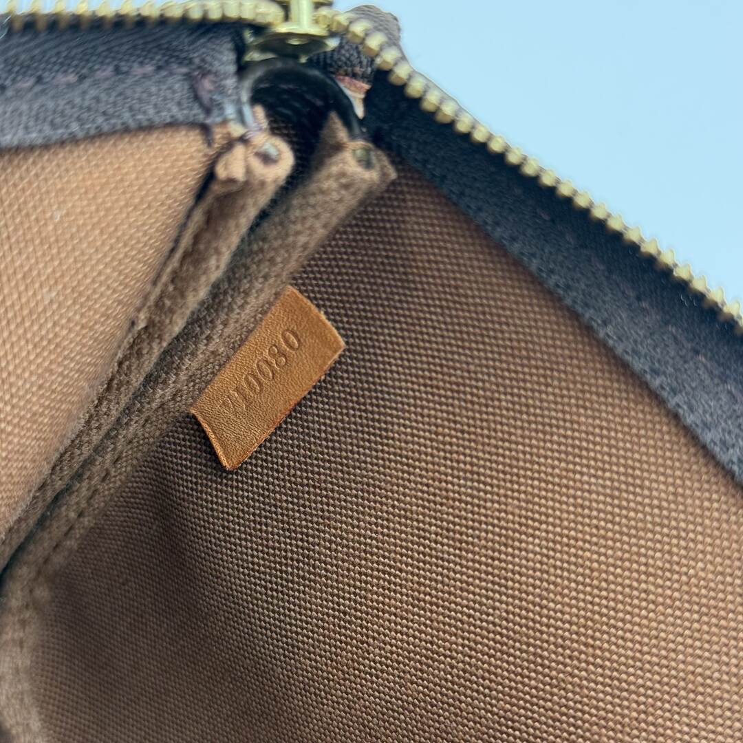 2000 Louis Vuitton Monogram Pochette Accessories Shoulder Bag