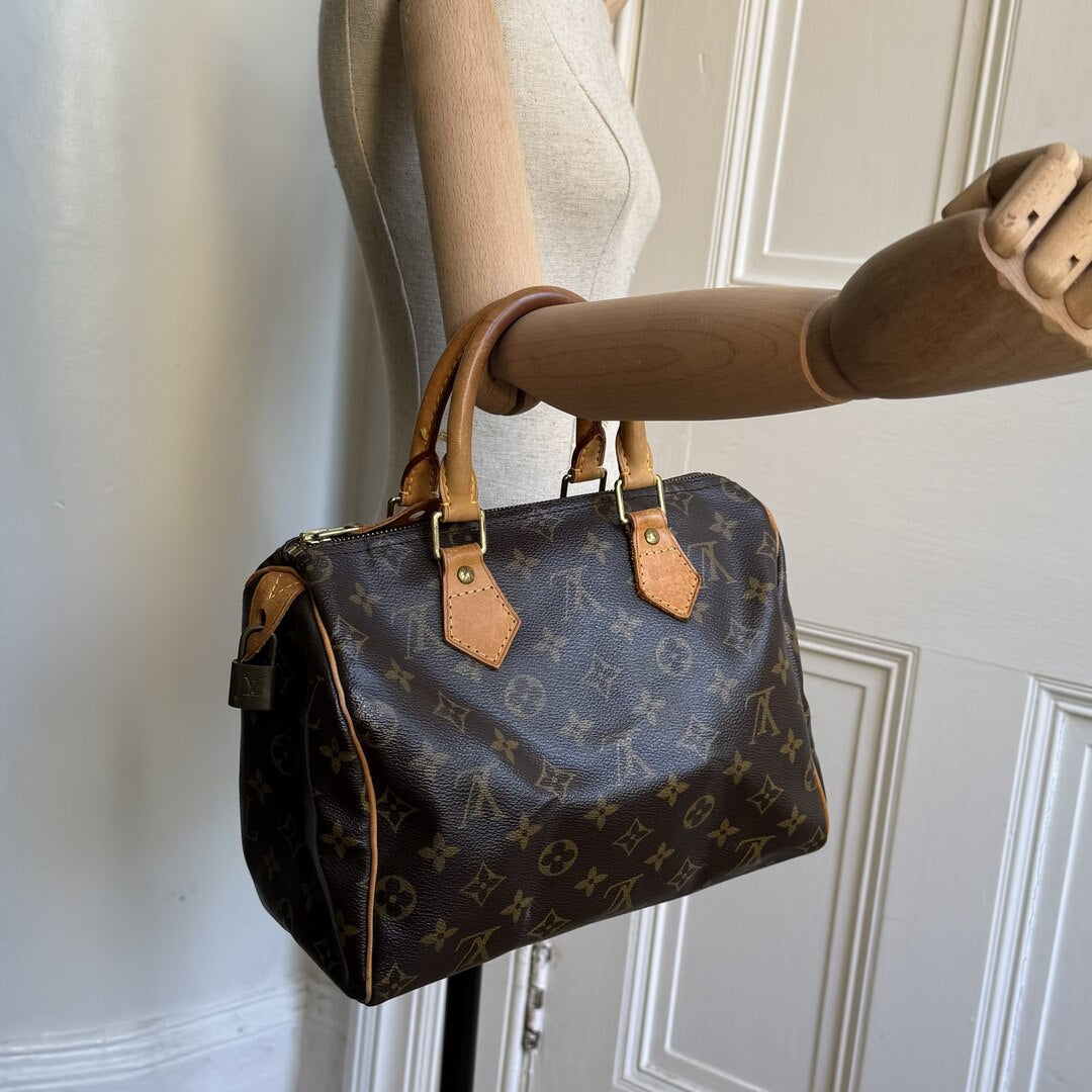 2003 Louis Vuitton Monogram Speedy 25 Handbag