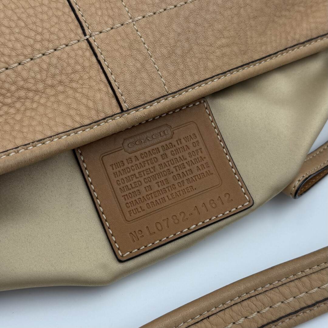 Coach Hobo Leather Beige Shoulder Bag