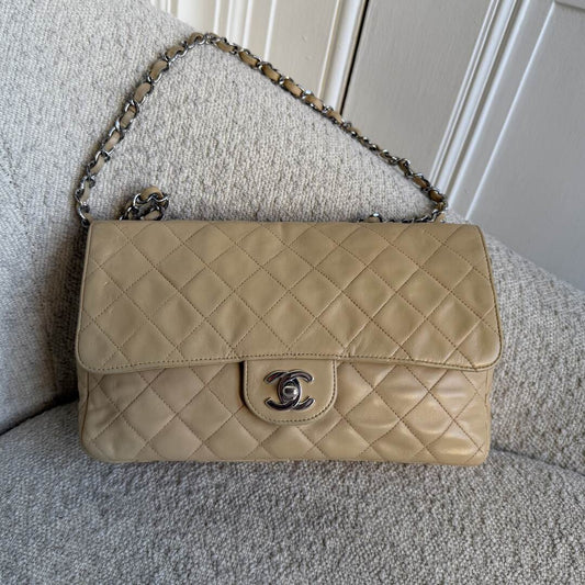 90s Chanel Matelasse Flap Chain Silver Beige Shoulder Bag