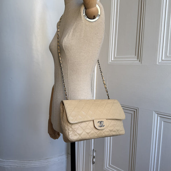 90s Chanel Matelasse Flap Chain Silver Beige Shoulder Bag