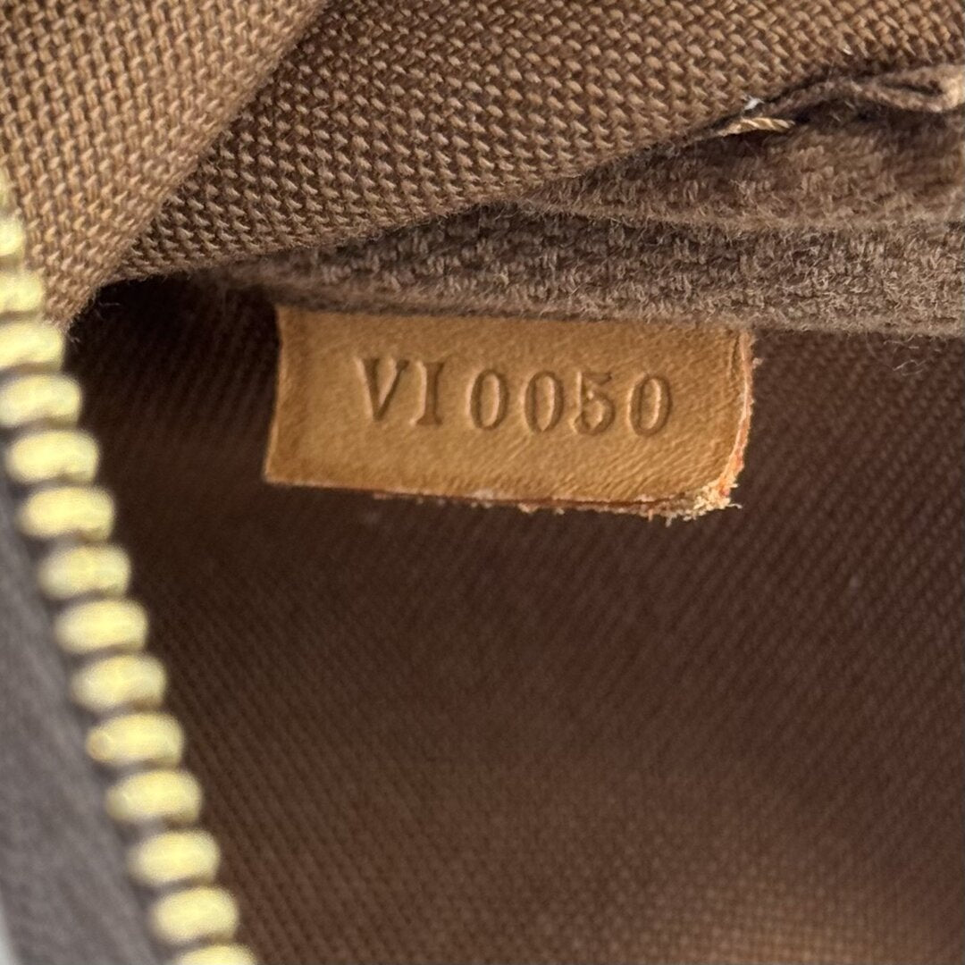 2000 Louis Vuitton Monogram Pochette Accessories Shoulder Bag
