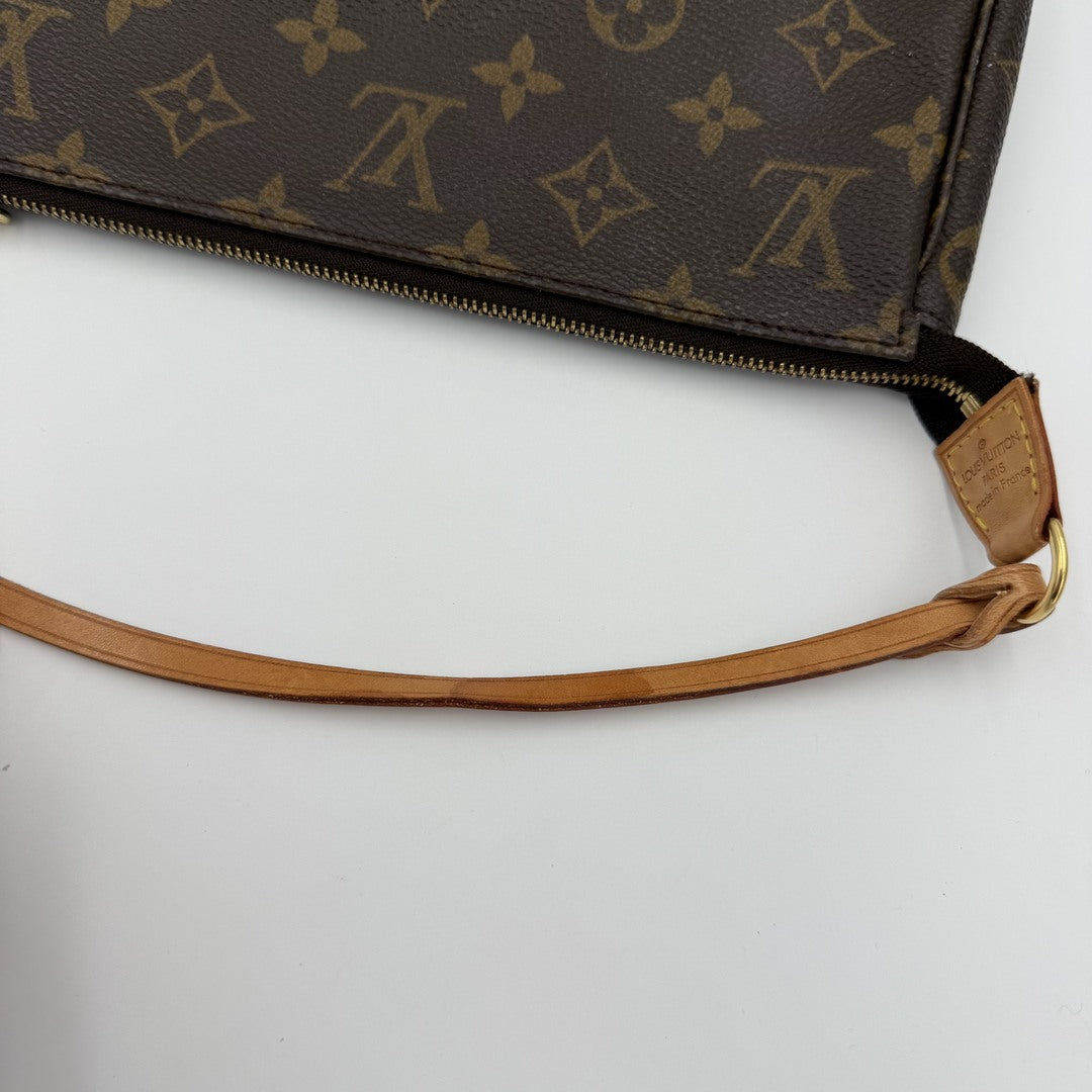 2000 Louis Vuitton Monogram Pochette Accessories Shoulder Bag