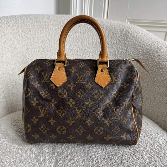 Louis Vuitton Monogram Speedy 25 Handbag
