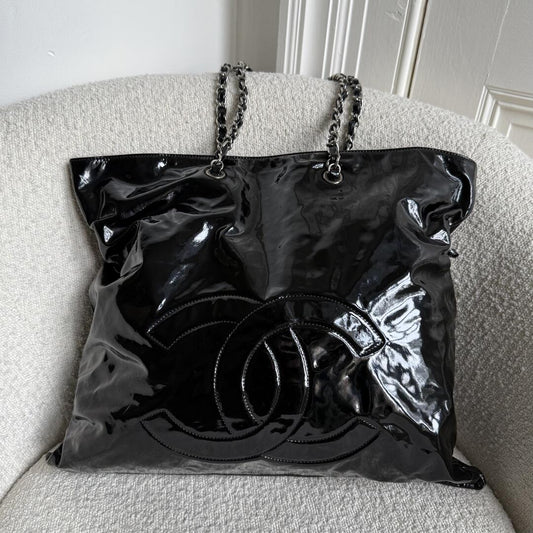 2009 Chanel CC Patent Leather Black Chain Tote Bag