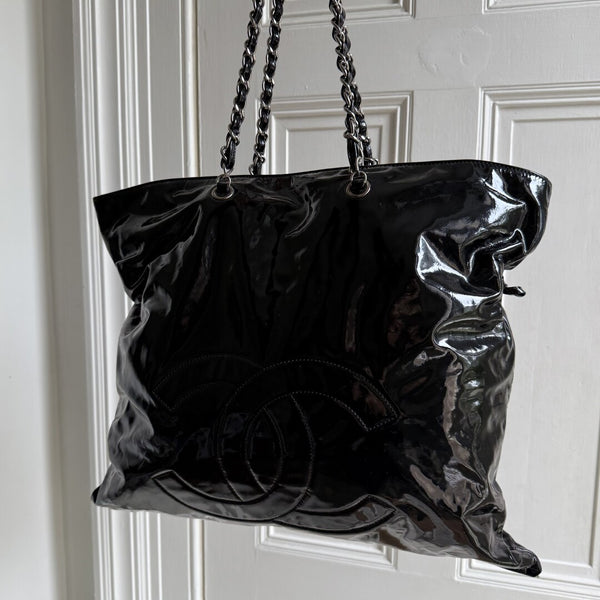 2009 Chanel CC Patent Leather Black Chain Tote Bag