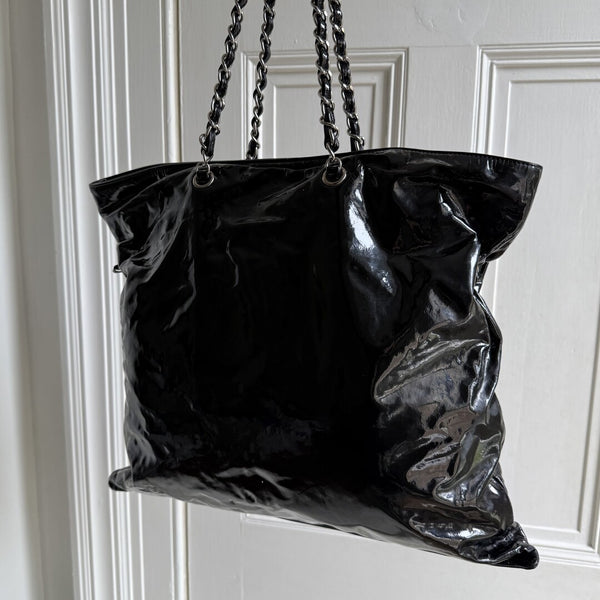 2009 Chanel CC Patent Leather Black Chain Tote Bag