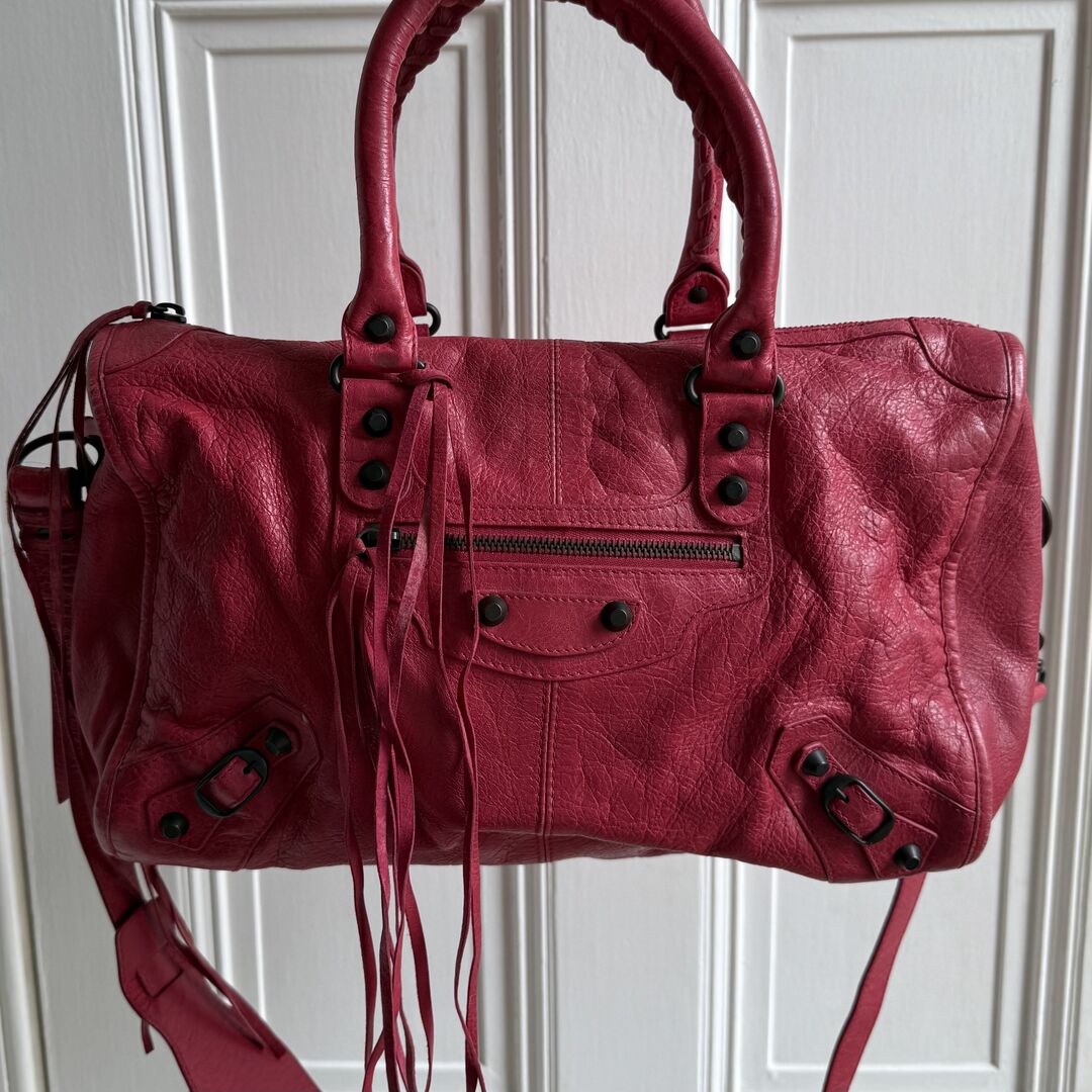 Balenciaga Maxi Twiggy Pink Leather Shoulder Bag
