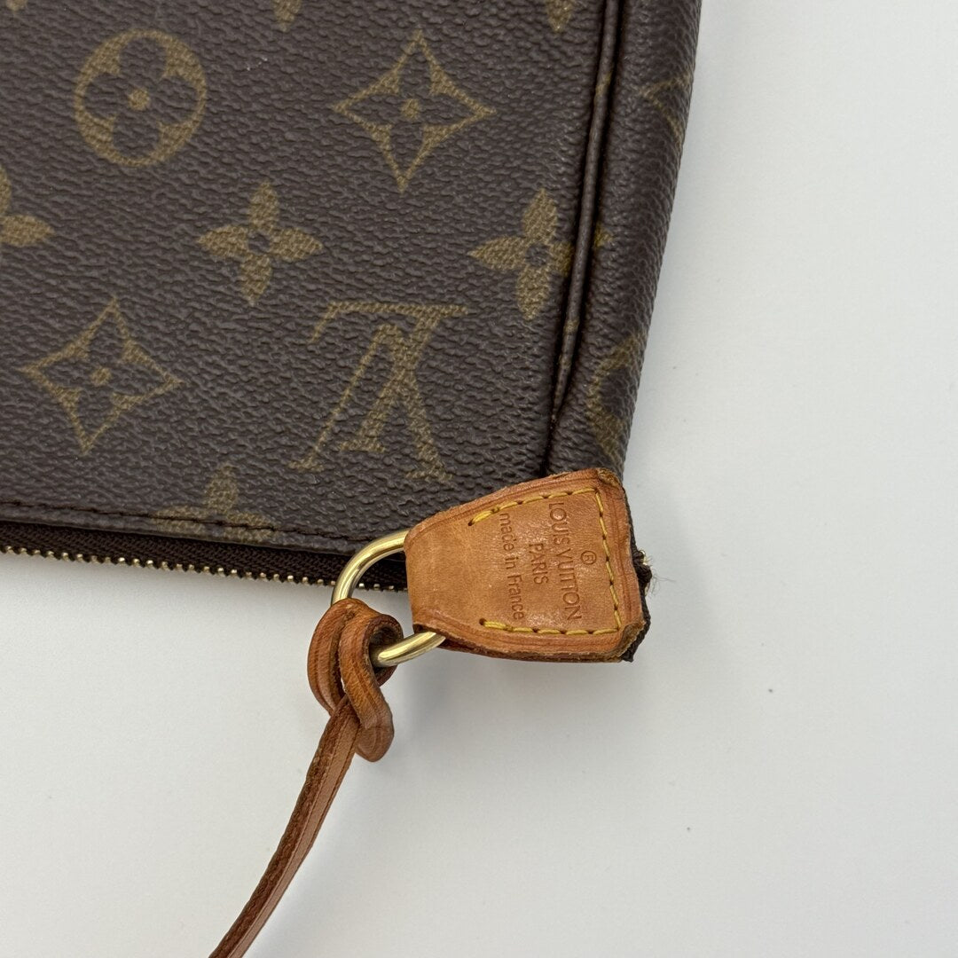 2002 Louis Vuitton Monogram Pochette Accessories Shoulder Bag
