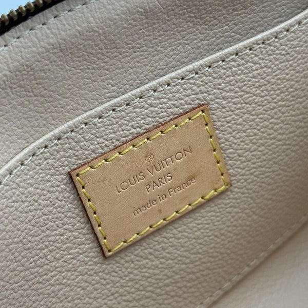 2008 Louis Vuitton Monogram Cosmetic Pouch