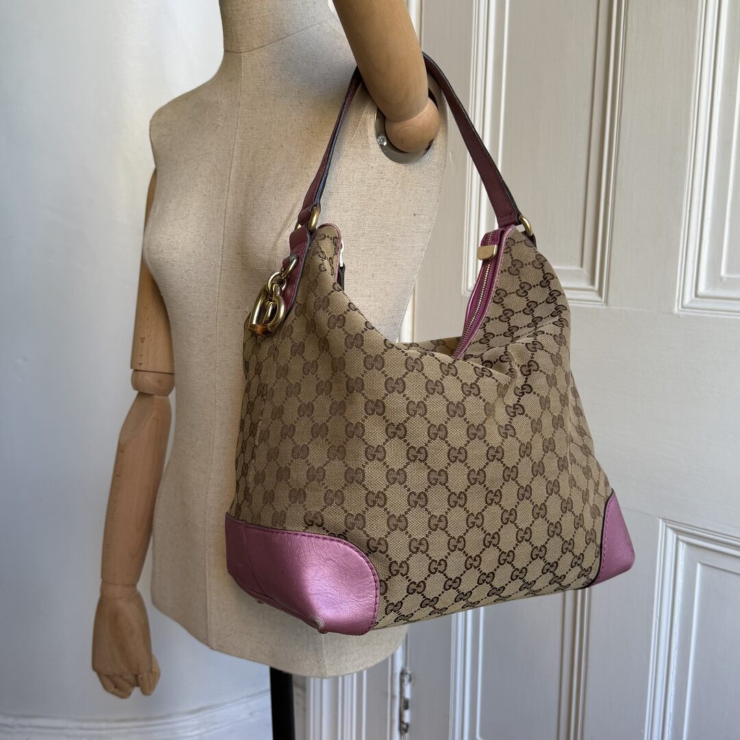 Gucci GG Canvas Heart-Brit Hobo Pink Shoulder Bag