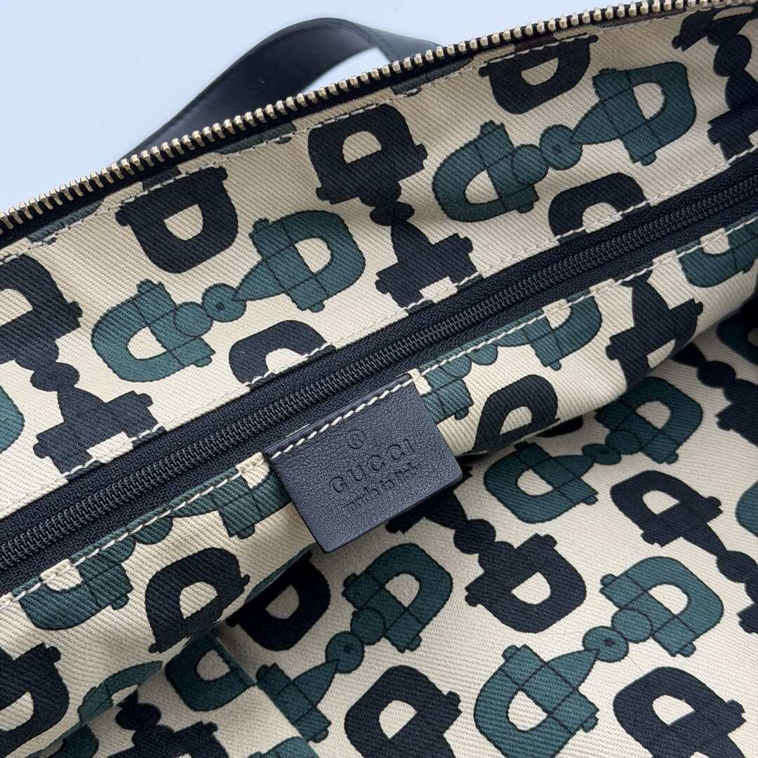 Gucci Guccissima Abbey Black Leather Shoulder Bag