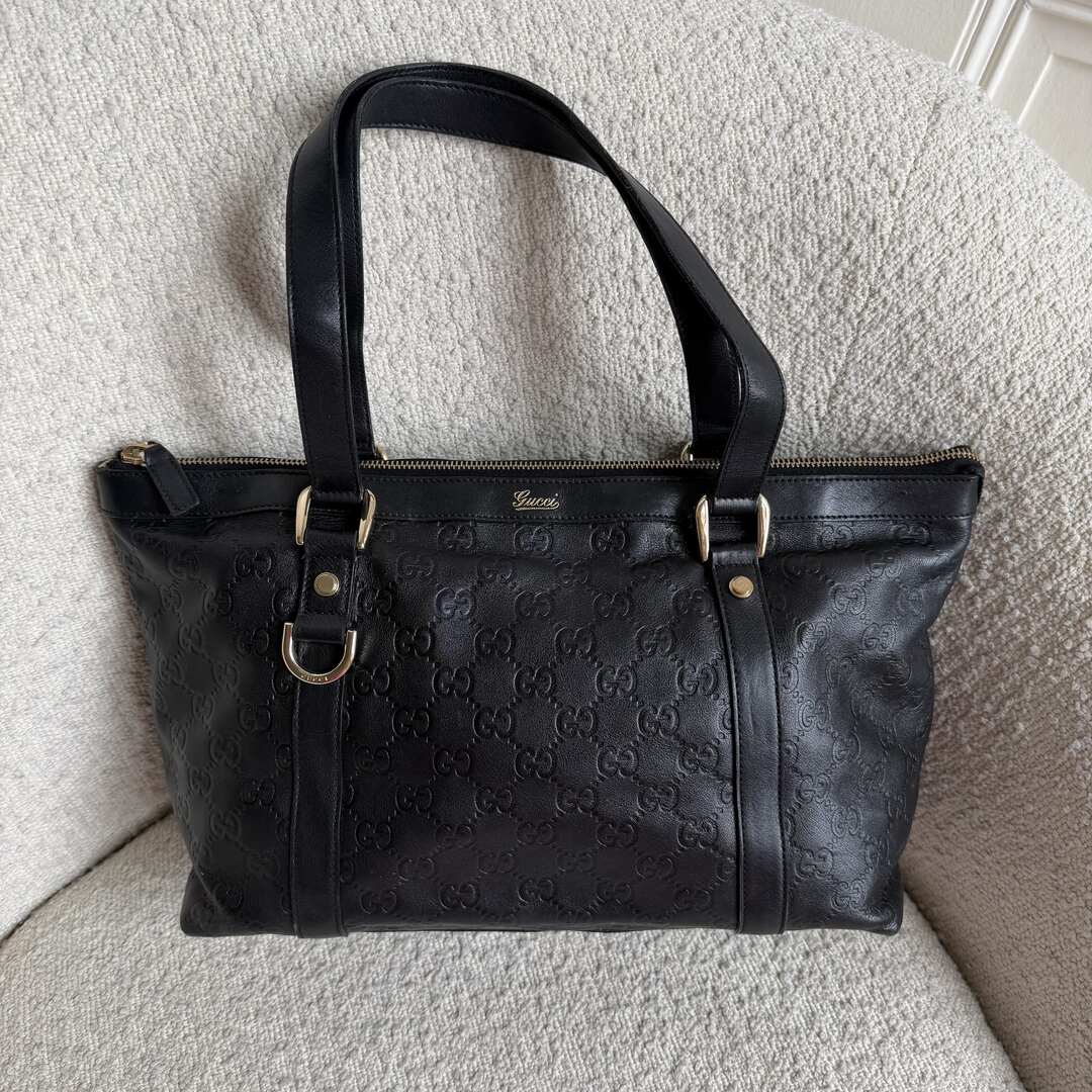 Gucci Guccissima Abbey Black Leather Shoulder Bag
