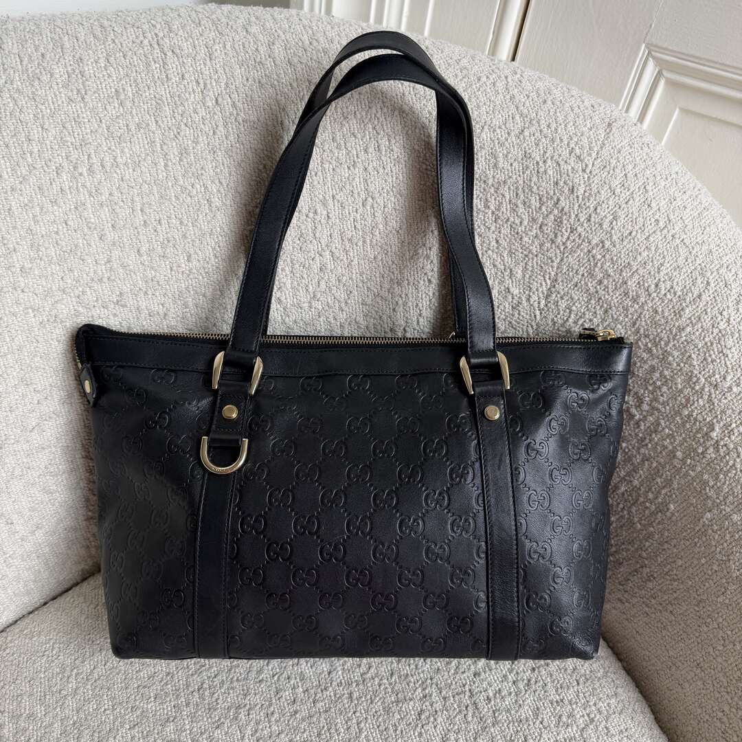 Gucci Guccissima Abbey Black Leather Shoulder Bag